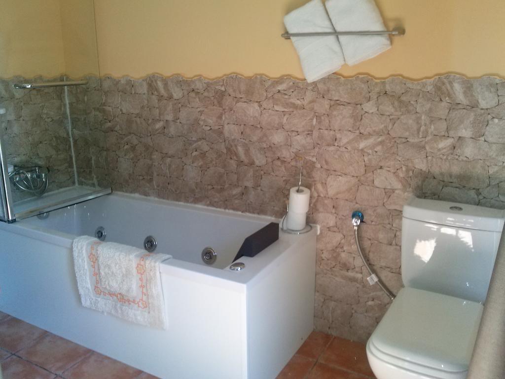 Hostal Suetxe Los Arcos Habitación foto